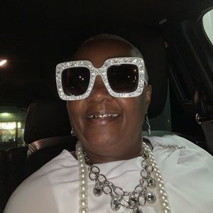 Meet your Posher, Lillian